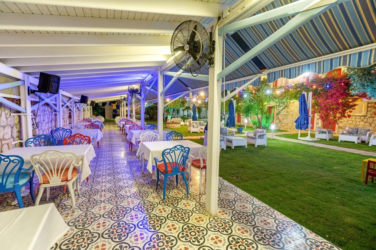 Alaroof Hotel Алачати Экстерьер фото